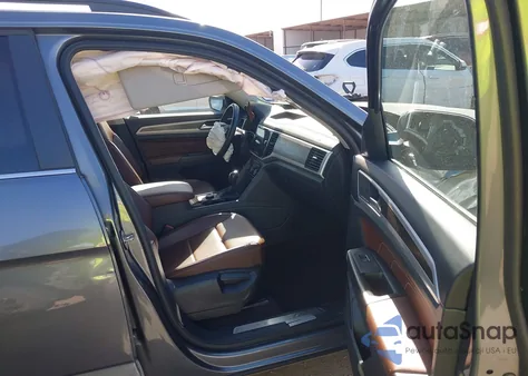 2022 Volkswagen Atlas 2.0T Se W/Technology z USA, uszkodzony, nr VIN 1V2KP2CAXNC553683